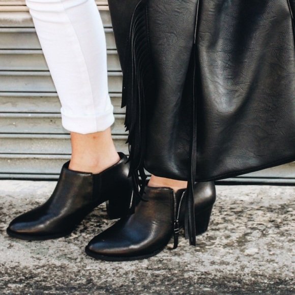 Vionic Orthaheel Taber Block Heel Booties - Picture 2 of 16